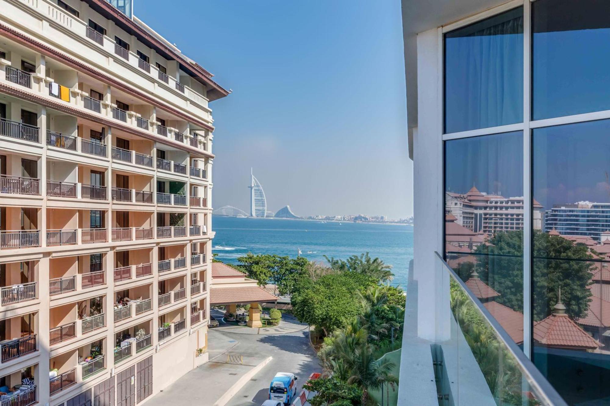 דובאי Luxury Azizi Mina Beachfront Apartments מראה חיצוני תמונה