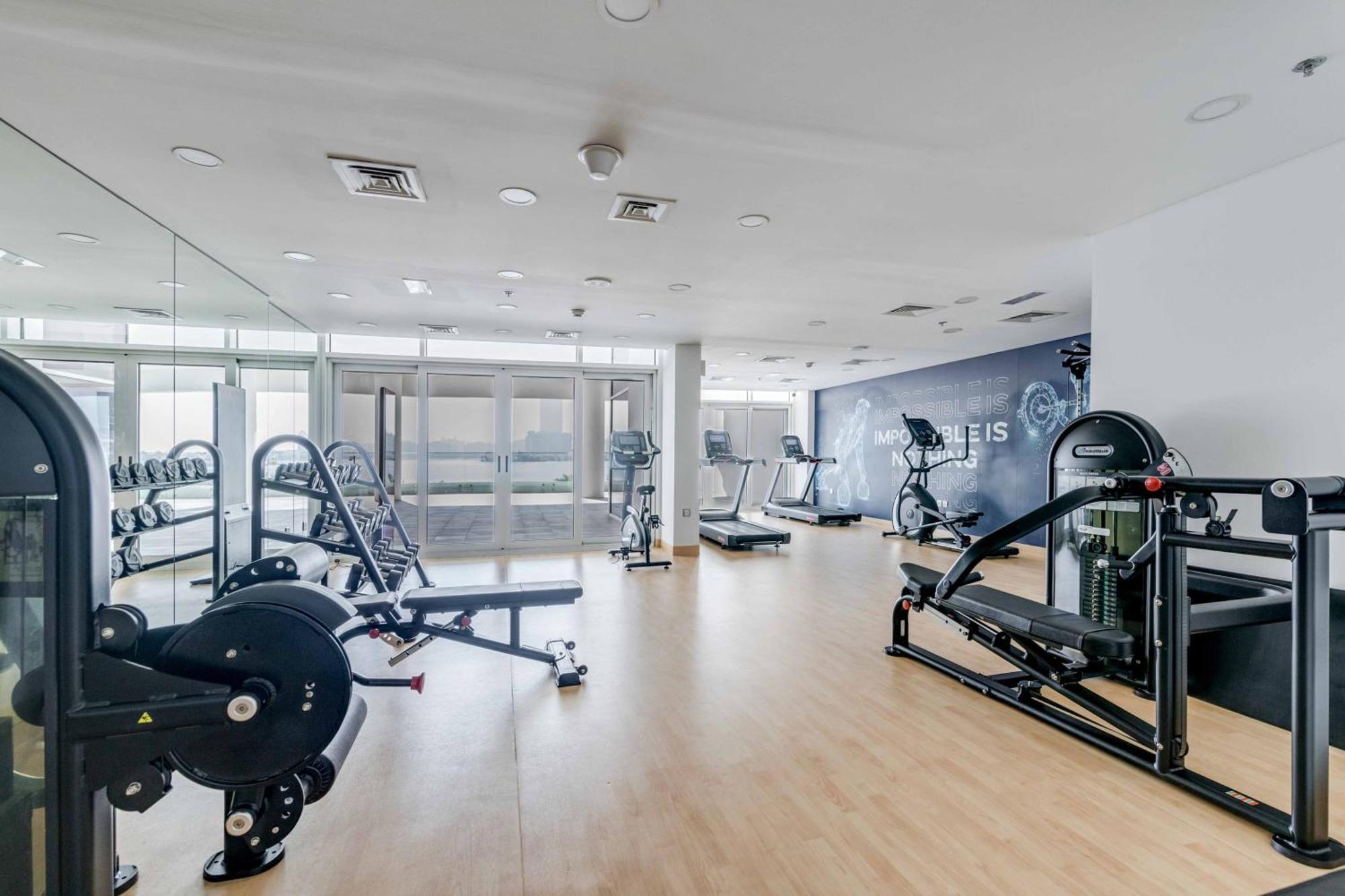 דובאי Luxury Azizi Mina Beachfront Apartments מראה חיצוני תמונה