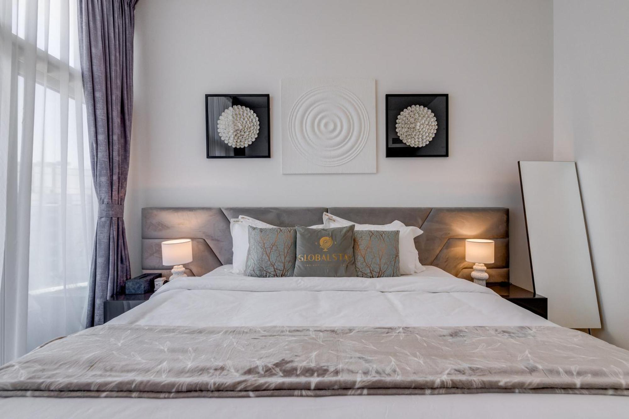 דובאי Luxury Azizi Mina Beachfront Apartments מראה חיצוני תמונה