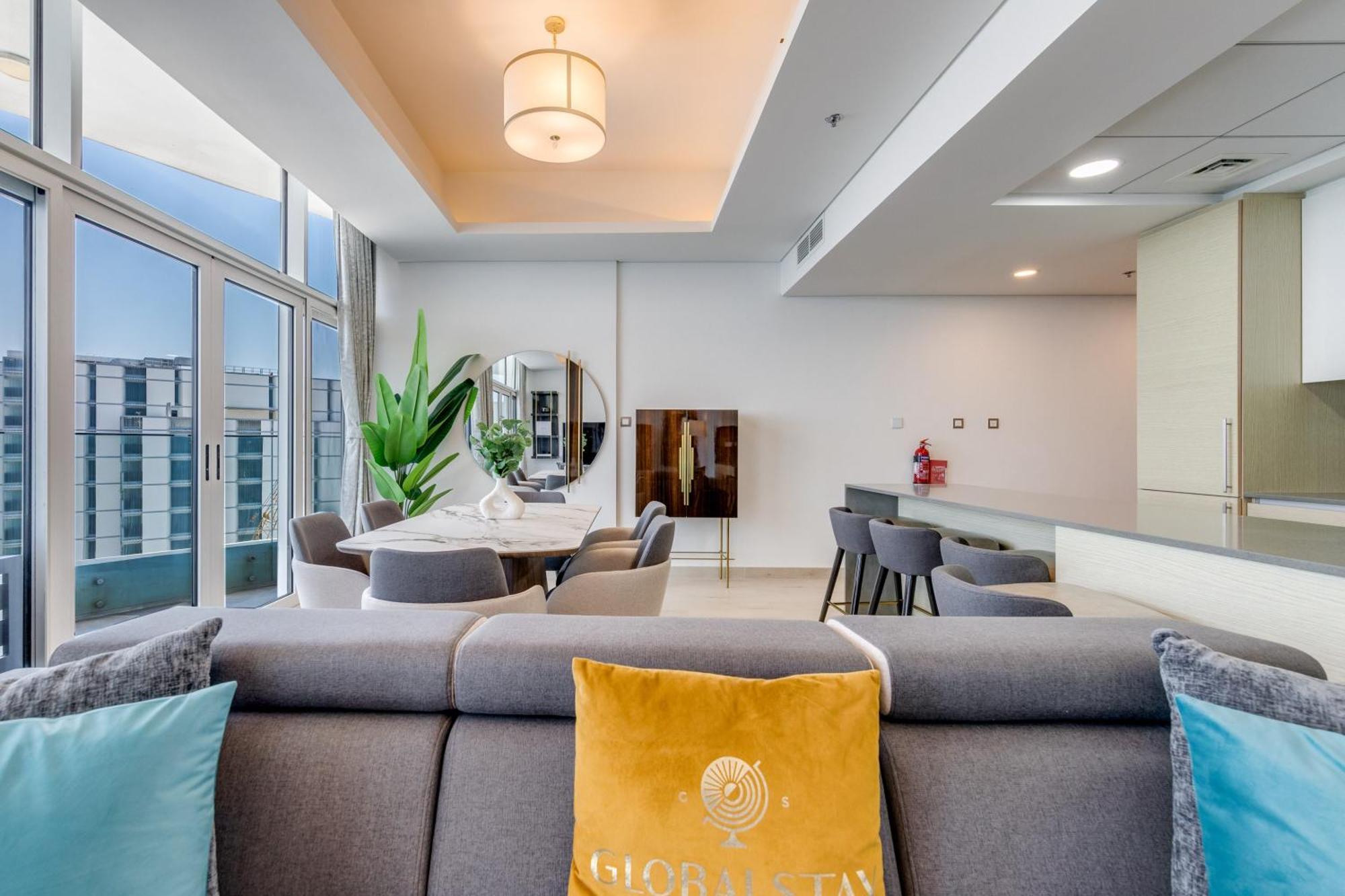 דובאי Luxury Azizi Mina Beachfront Apartments מראה חיצוני תמונה
